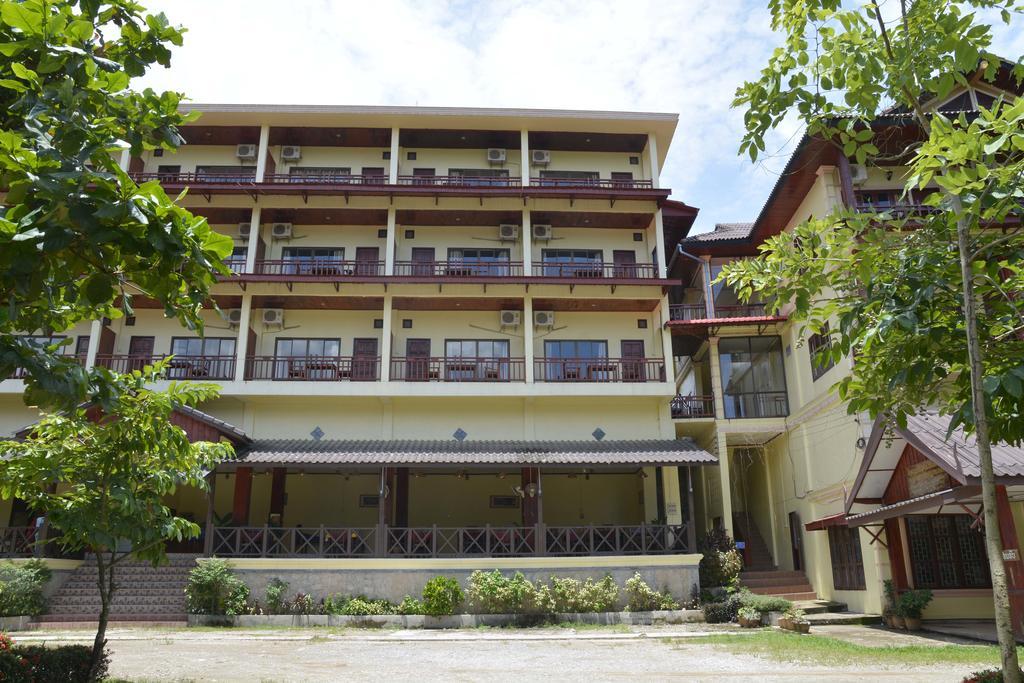 Hotel Vilayvong Vang Vieng Extérieur photo