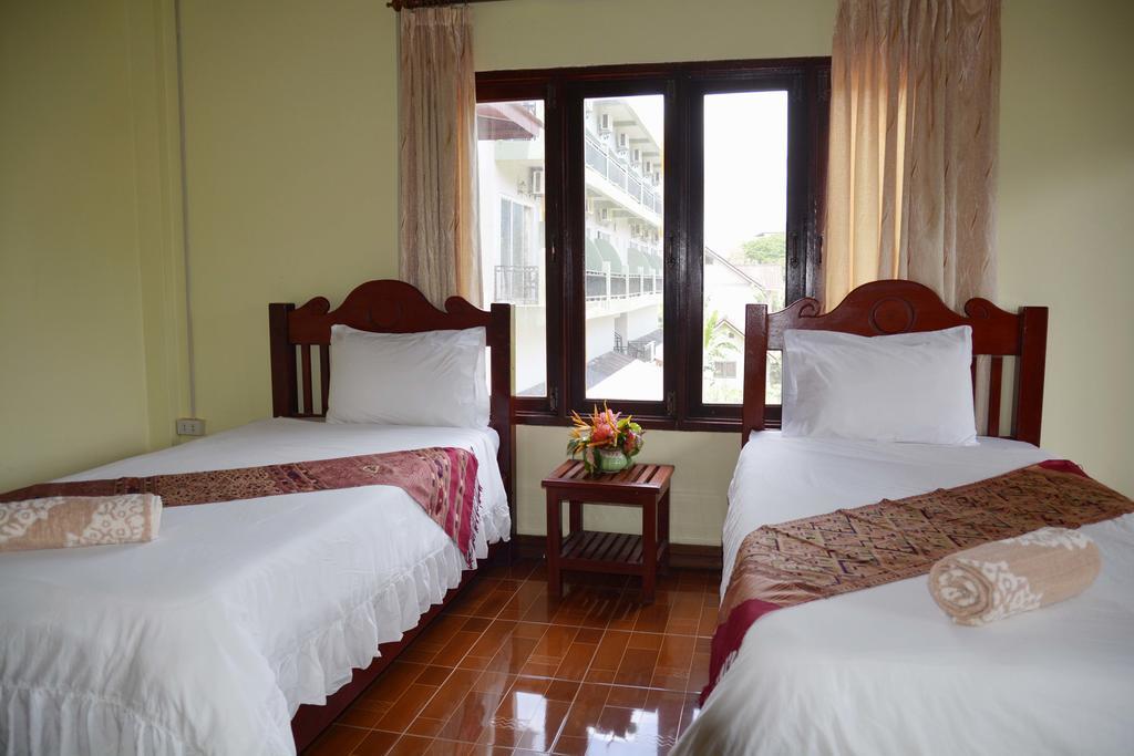 Hotel Vilayvong Vang Vieng Extérieur photo