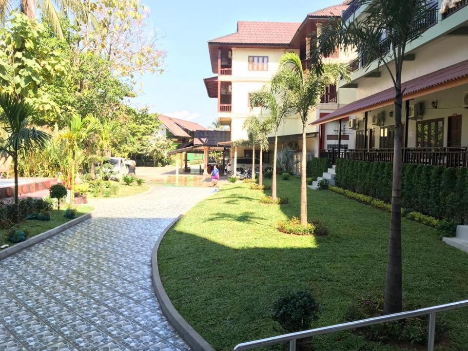 Hotel Vilayvong Vang Vieng Extérieur photo